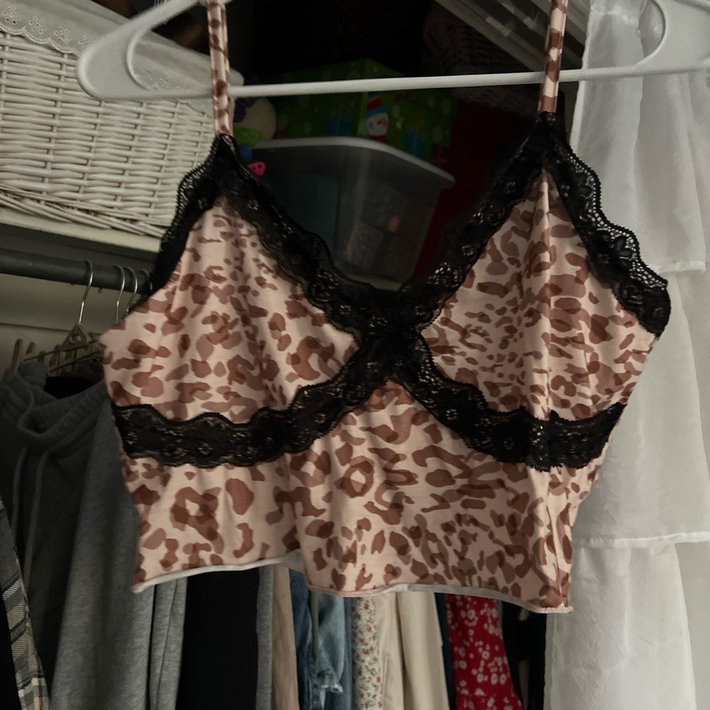 Leopard print black lace cropped cami tank top